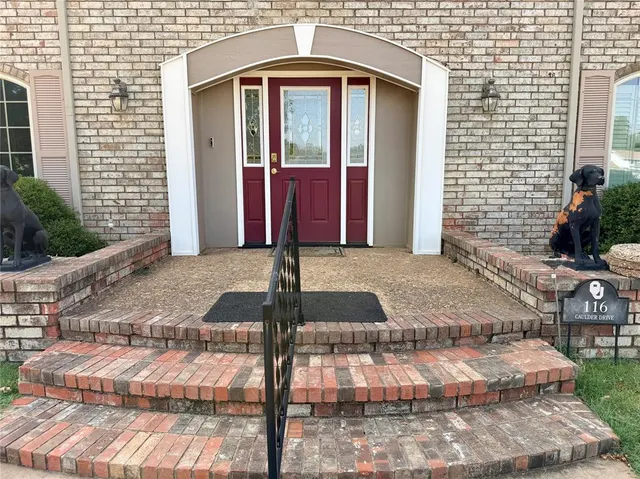 Photo 2 — 116 Caulder Drive, Chickasha, OK 73018