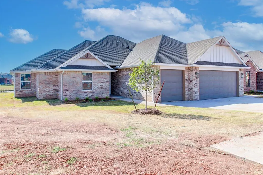 Front exterior — 2830 Dunham Drive, Norman, OK 73071