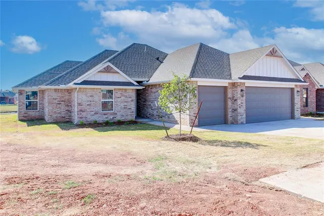 Front exterior — 2830 Dunham Drive, Norman, OK 73071