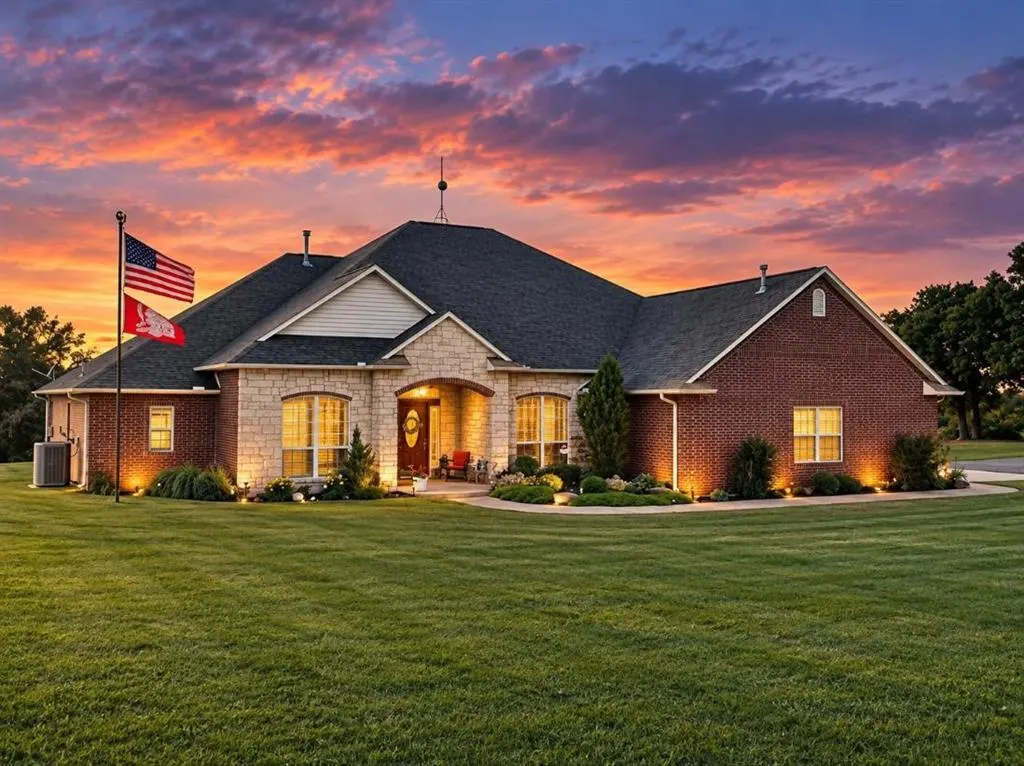 Front exterior — 329826 E Highway 66 Ranch, Wellston, OK 74881