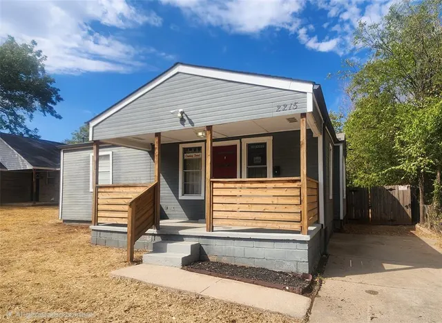 Photo 2 — 2215 NW 38th Street, Oklahoma City, OK 73112