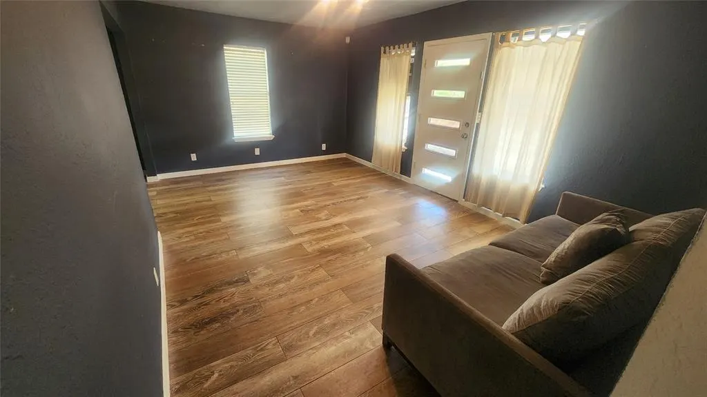 Photo 4 — 2215 NW 38th Street, Oklahoma City, OK 73112