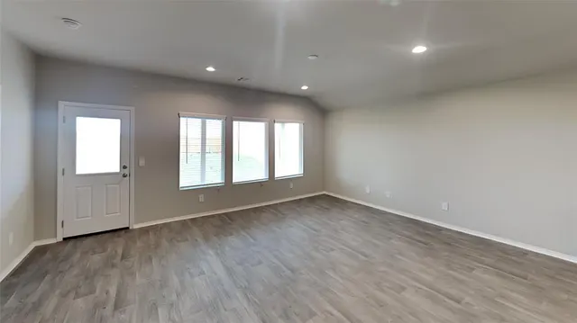 Photo 3 — 10509 NW 25th Street, Yukon, OK 73099