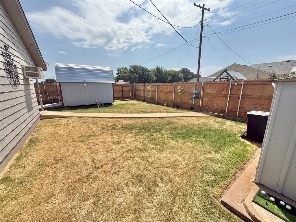 Photo 27 — 932 Hazel Street, Altus, OK 73521