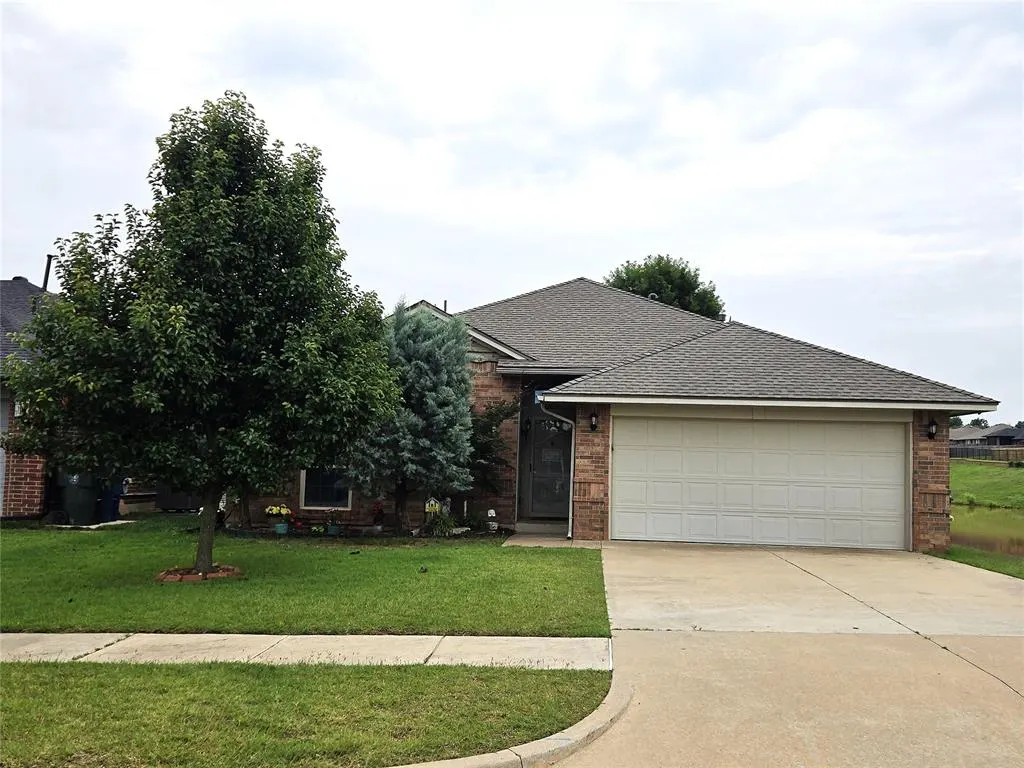 Photo 2 — 10822 Turtle Back Drive, Midwest City, OK 73130