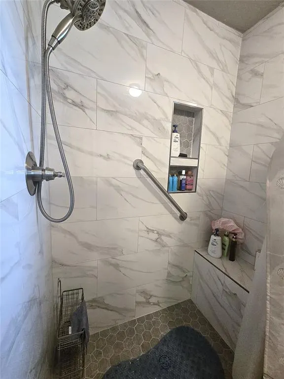 Photo 13 — 10822 Turtle Back Drive, Midwest City, OK 73130