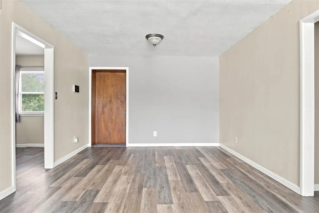 Photo 9 — 209 W Glenhaven Drive, Oklahoma City, OK 73110