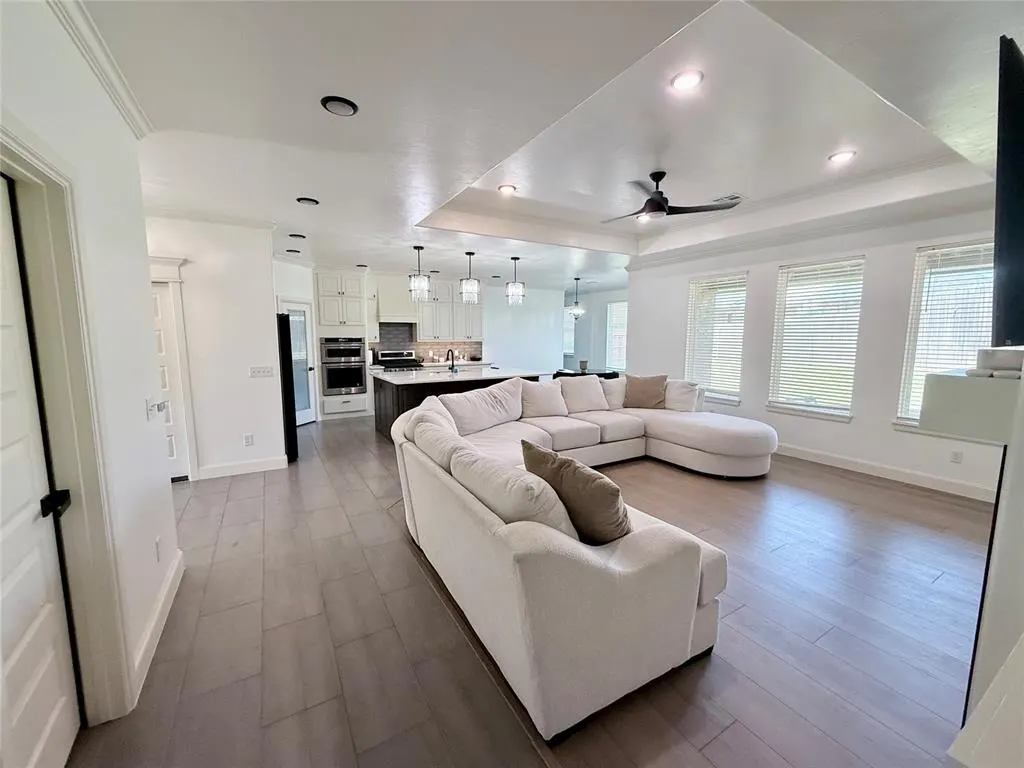 Photo 6 — 15813 Langley Way, Edmond, OK 73013