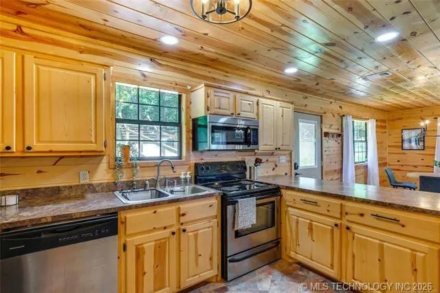 Photo 7 — 3859 W Lake, Fort Towson, OK 74735