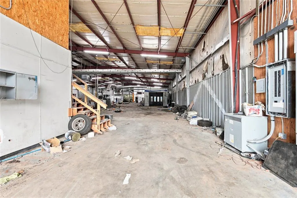 Photo 4 — 3321 E Reno Avenue, Oklahoma City, OK 73117