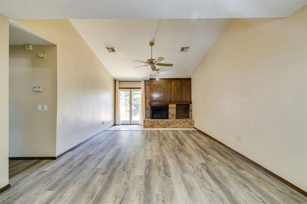 Photo 11 — 716 Stonecroft Circle, Edmond, OK 73034