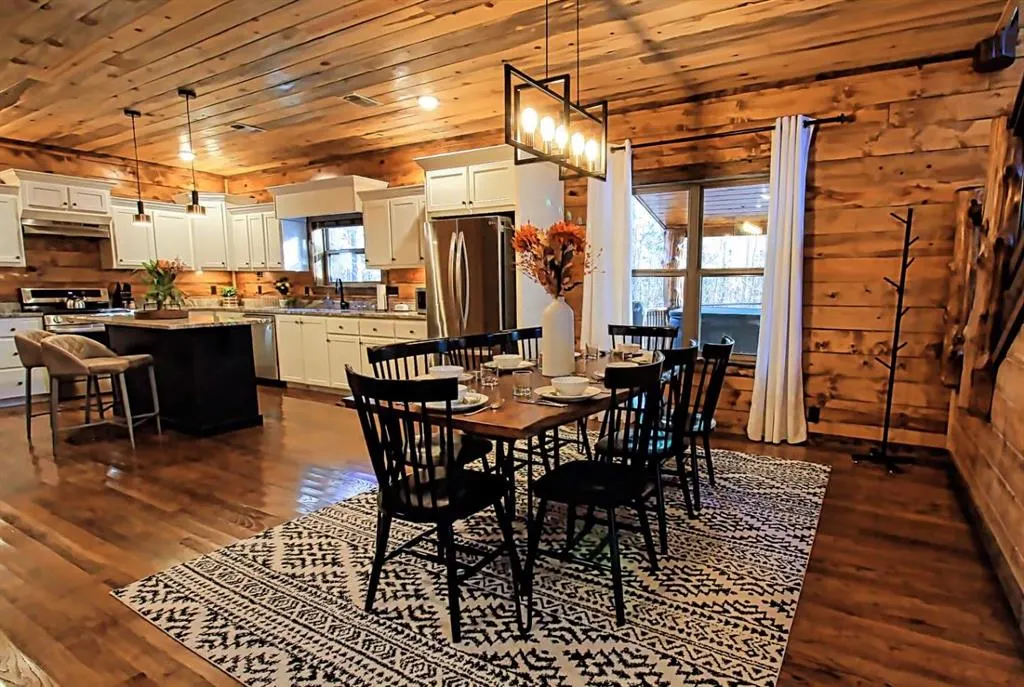 Photo 6 — 123 KING PINE Lane, Broken Bow, OK 74728