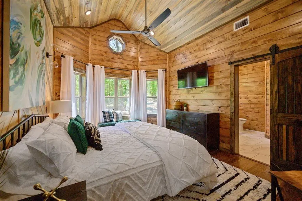 Photo 12 — 123 KING PINE Lane, Broken Bow, OK 74728