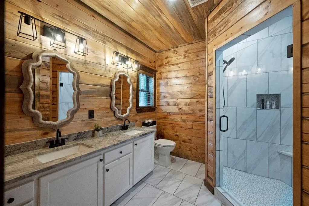 Photo 14 — 123 KING PINE Lane, Broken Bow, OK 74728