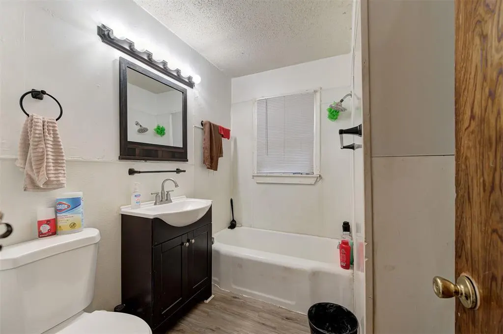 Photo 16 — 2111 NE 26th Street, Oklahoma City, OK 73111