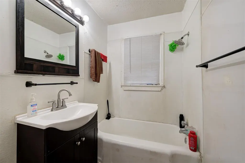 Photo 17 — 2111 NE 26th Street, Oklahoma City, OK 73111