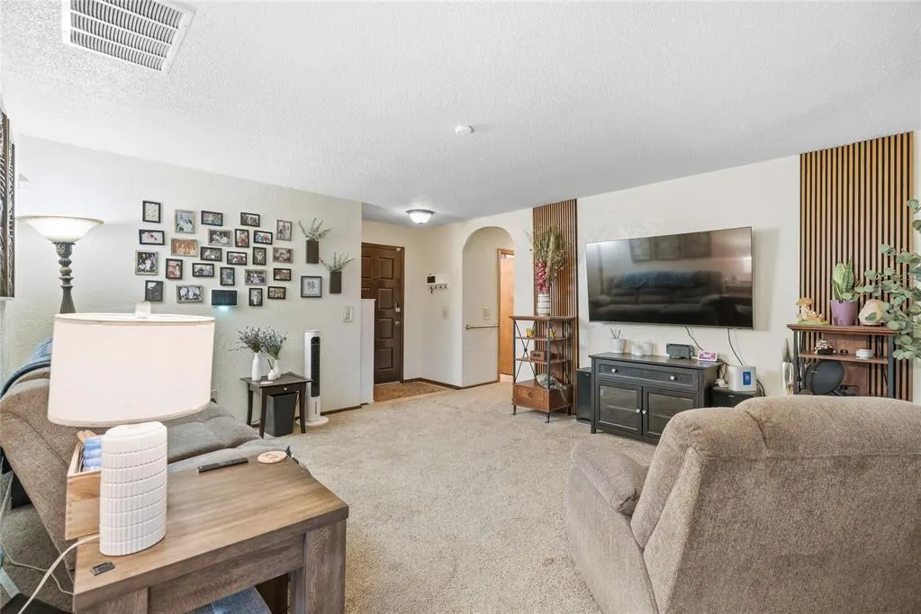 Photo 7 — 814 Cherrywood Lane, Yukon, OK 73099