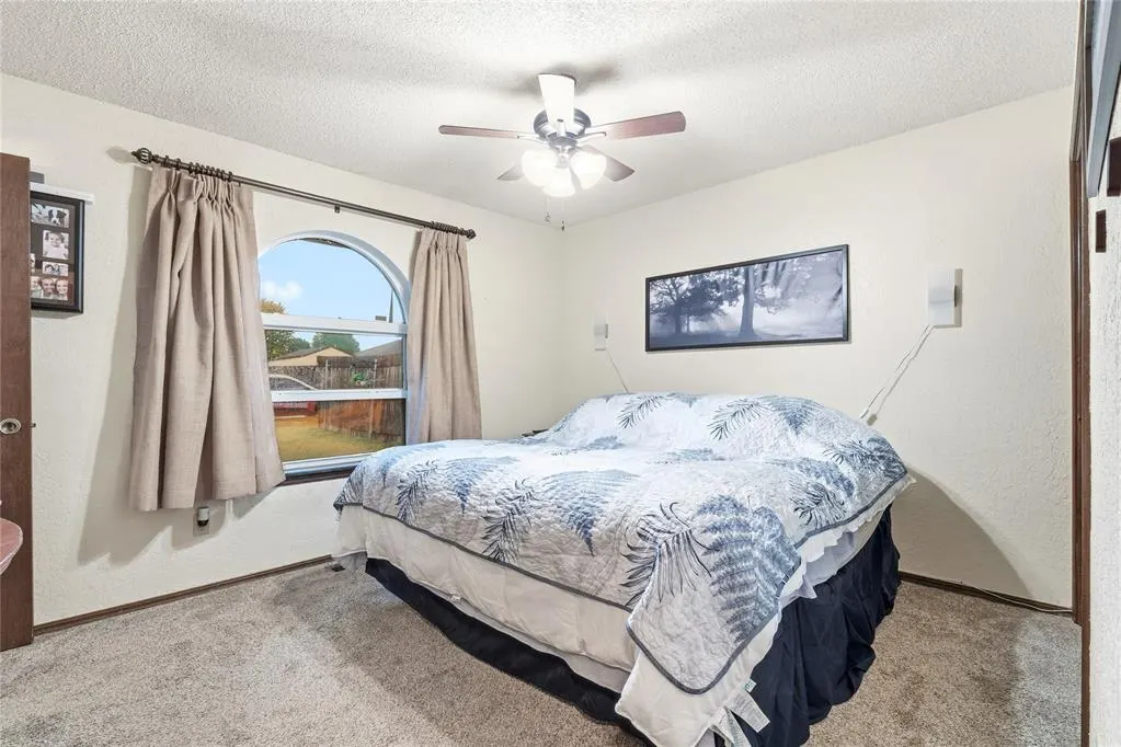 Photo 11 — 814 Cherrywood Lane, Yukon, OK 73099