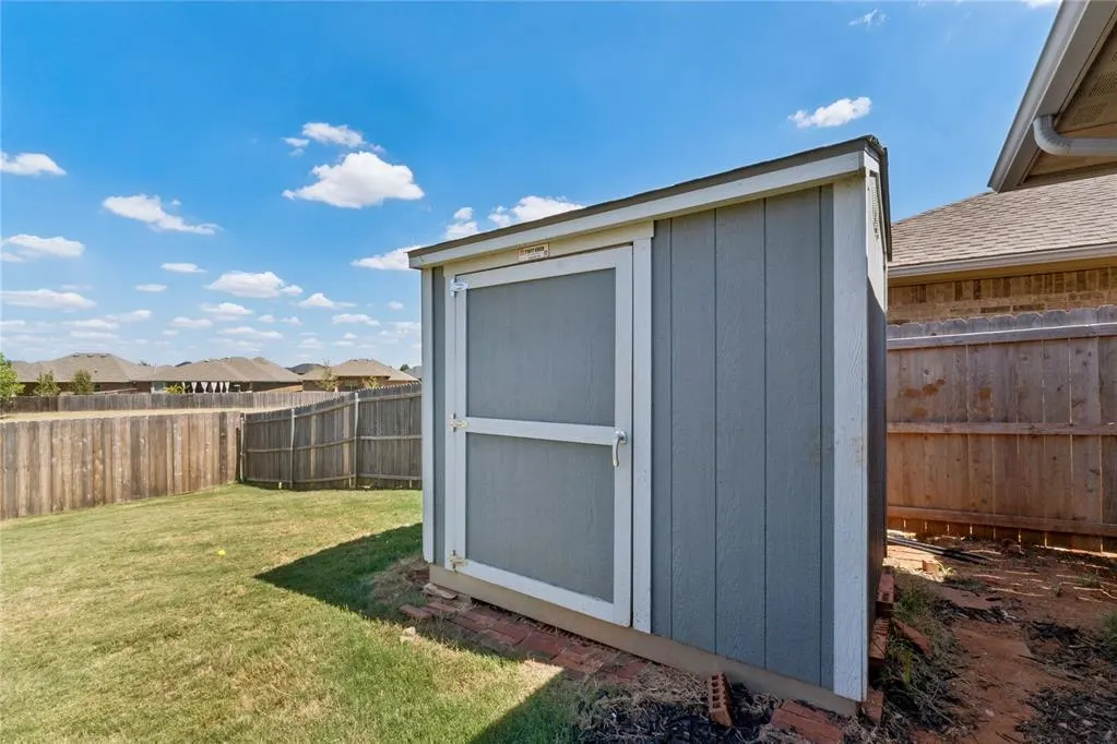Photo 32 — 18220 Scarborough Drive, Edmond, OK 73012