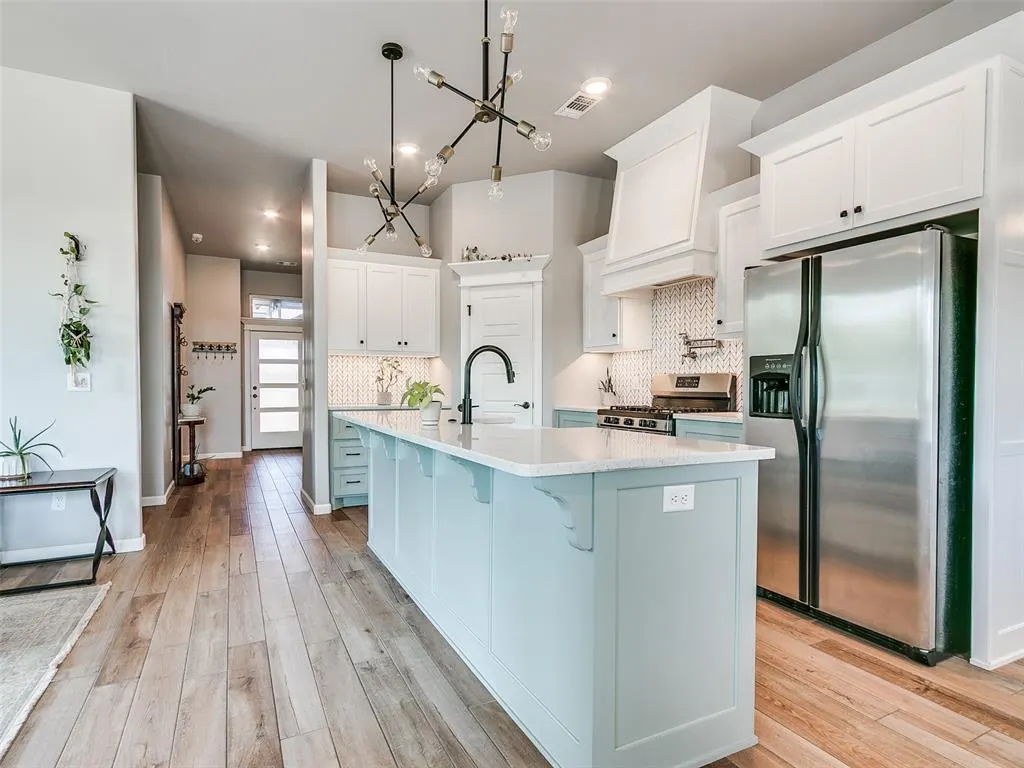 Photo 7 — 12000 Brinley Reign Drive, Yukon, OK 73099
