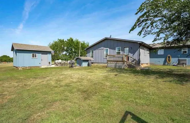 Photo 5 — 13603 E Lakeview Road, Glencoe, OK 74032