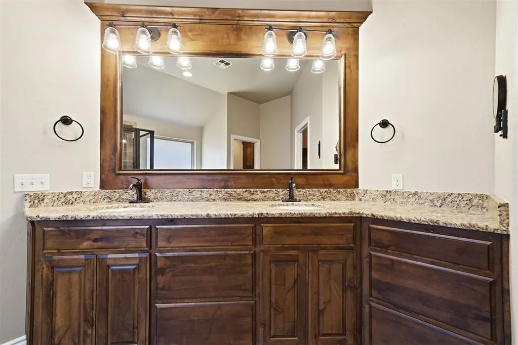 Photo 23 — 3613 Regal Drive, Altus, OK 73521