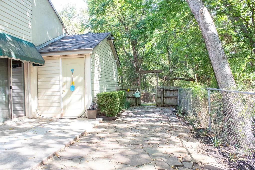 Photo 20 — 837 Cardinal Creek Boulevard, Norman, OK 73072