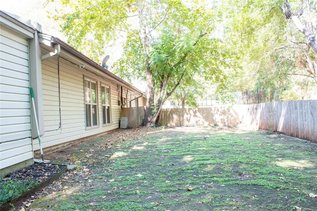Photo 21 — 837 Cardinal Creek Boulevard, Norman, OK 73072