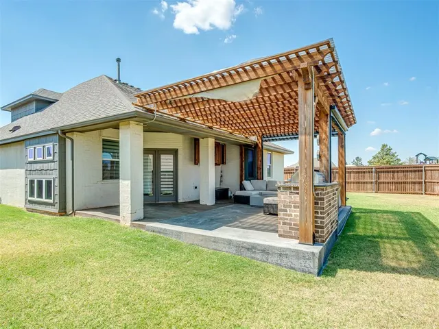 Photo 2 — 15816 Cabo Court, Edmond, OK 73013