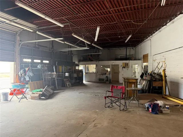Photo 6 — 601 E Main Street, Shawnee, OK 74801