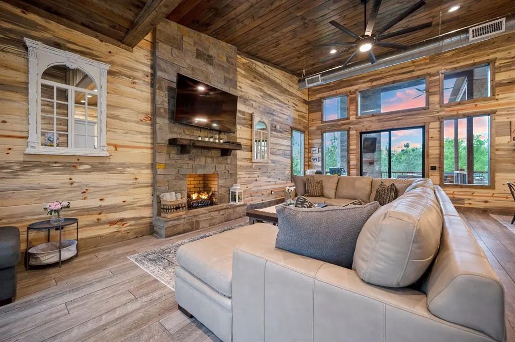 Photo 5 — 1632 N Lukfata Trail RD Road, Hochatown, OK 74728