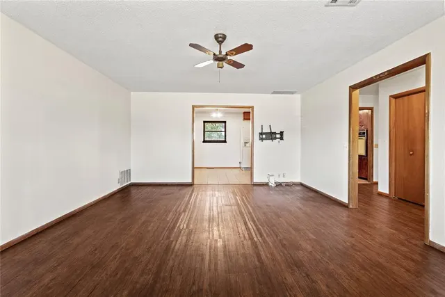 Photo 6 — 809 E Arlington Avenue, Weatherford, OK 73096