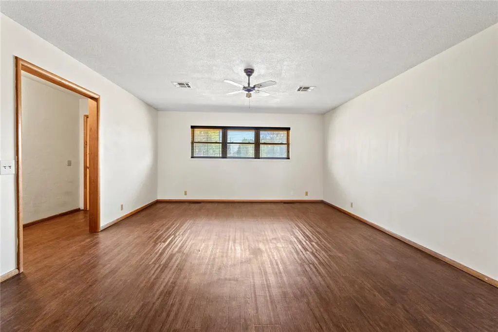Photo 7 — 809 E Arlington Avenue, Weatherford, OK 73096