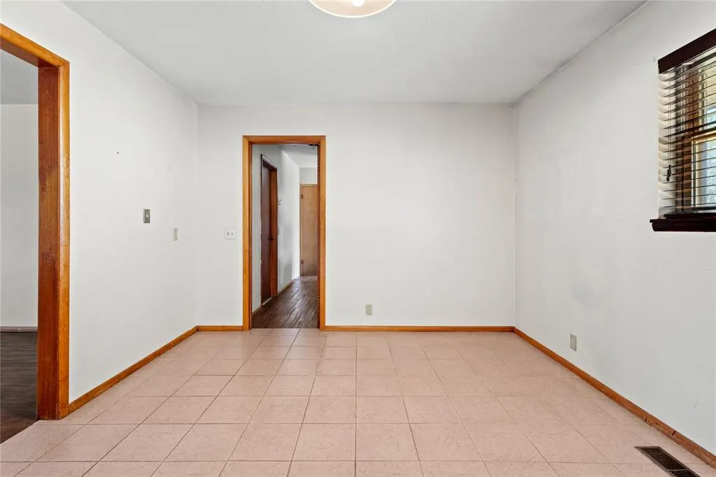 Photo 9 — 809 E Arlington Avenue, Weatherford, OK 73096