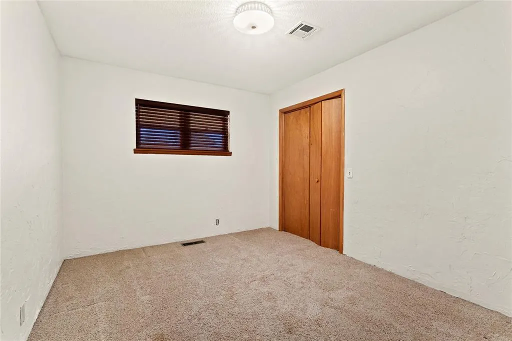 Photo 26 — 809 E Arlington Avenue, Weatherford, OK 73096