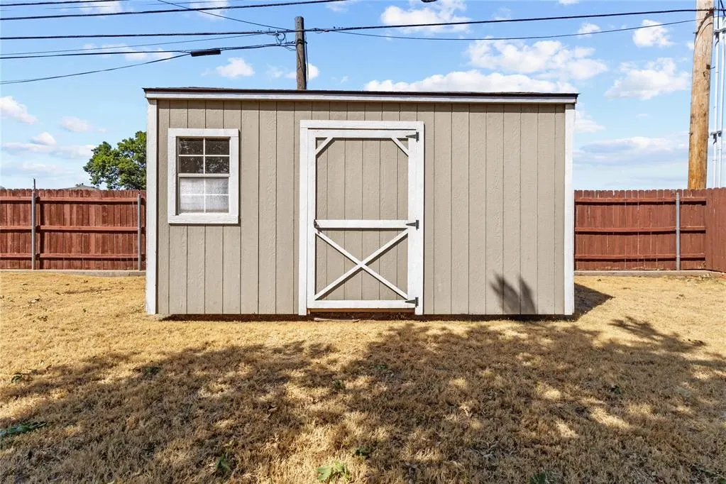 Photo 33 — 809 E Arlington Avenue, Weatherford, OK 73096
