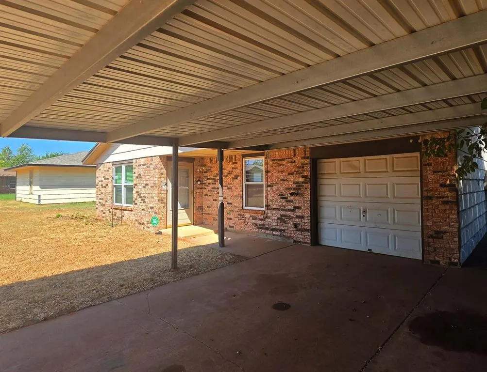 Photo 2 — 1605 SE 52nd Street, Oklahoma City, OK 73129