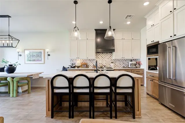 Photo 8 — 8003 Goldfinch Drive, Guthrie, OK 73044