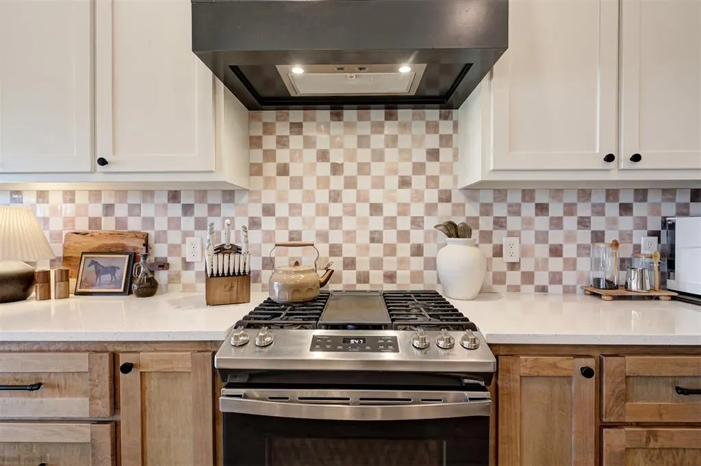 Photo 13 — 8003 Goldfinch Drive, Guthrie, OK 73044