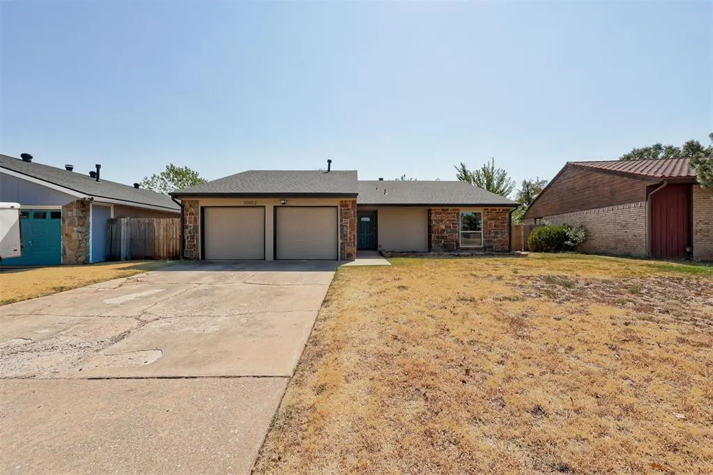 Photo 2 — 10012 S Fairview Drive, Oklahoma City, OK 73159