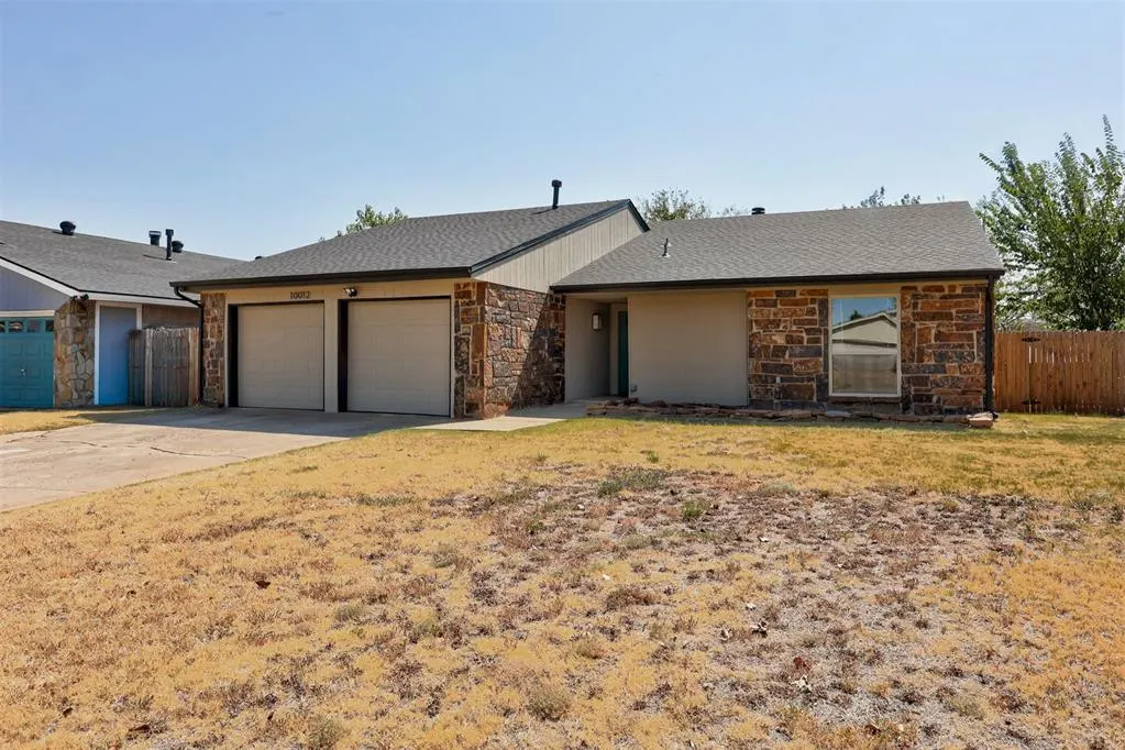 Photo 3 — 10012 S Fairview Drive, Oklahoma City, OK 73159