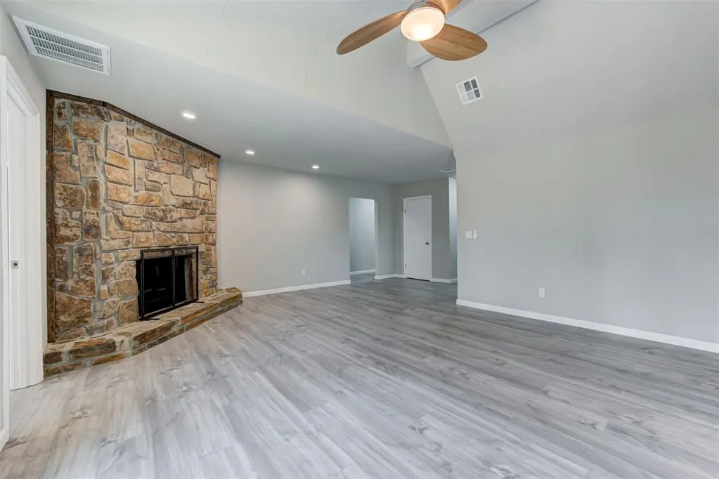 Photo 9 — 10012 S Fairview Drive, Oklahoma City, OK 73159