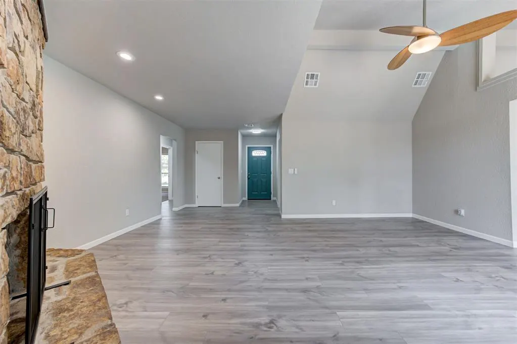 Photo 10 — 10012 S Fairview Drive, Oklahoma City, OK 73159