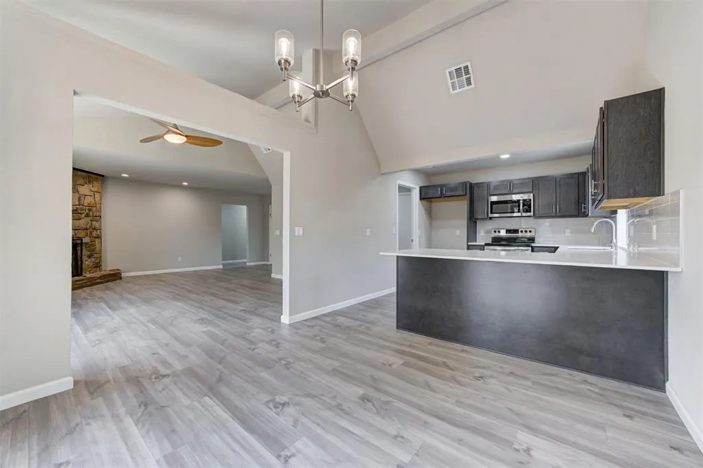 Photo 15 — 10012 S Fairview Drive, Oklahoma City, OK 73159