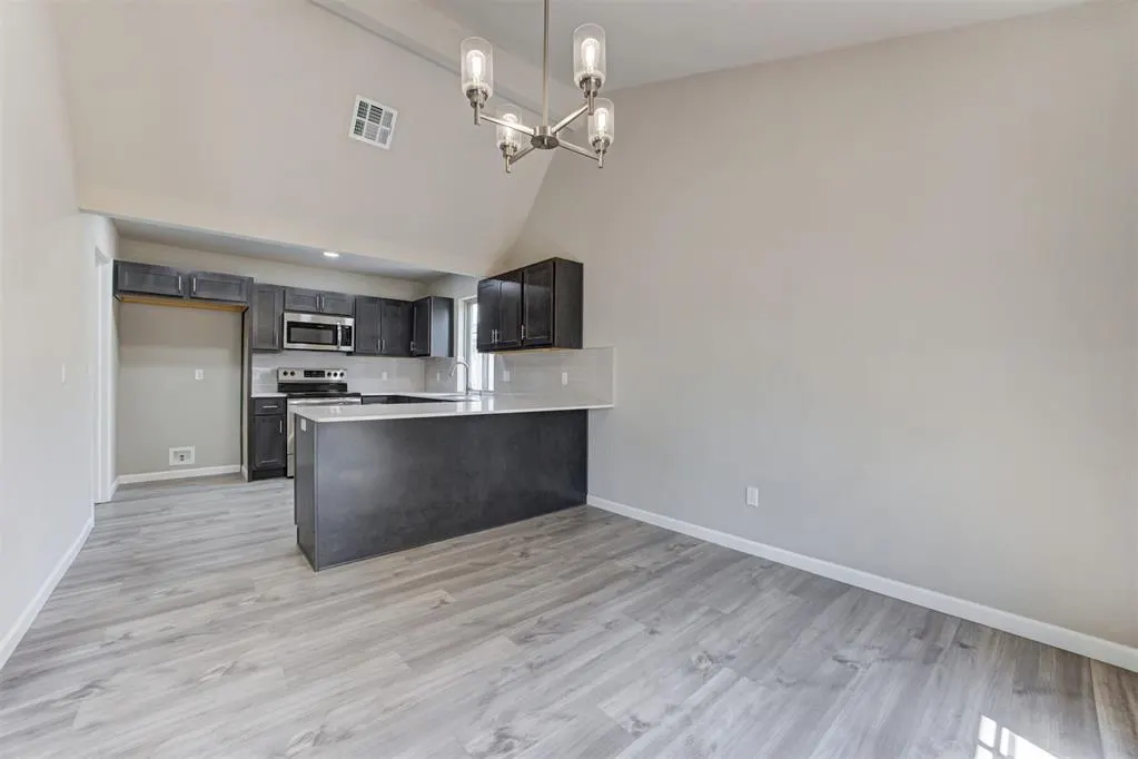 Photo 16 — 10012 S Fairview Drive, Oklahoma City, OK 73159