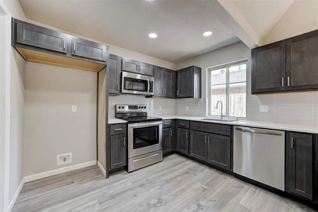 Photo 19 — 10012 S Fairview Drive, Oklahoma City, OK 73159