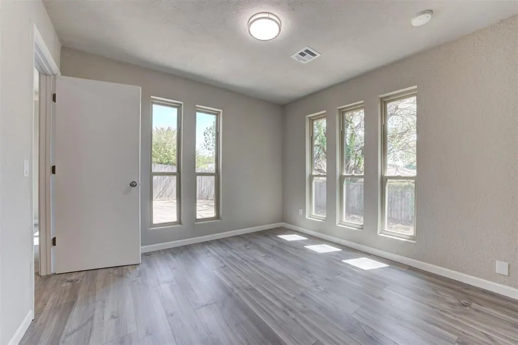 Photo 32 — 10012 S Fairview Drive, Oklahoma City, OK 73159