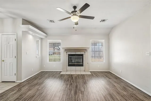 Photo 3 — 620 NW 21st Street, Moore, OK 73160