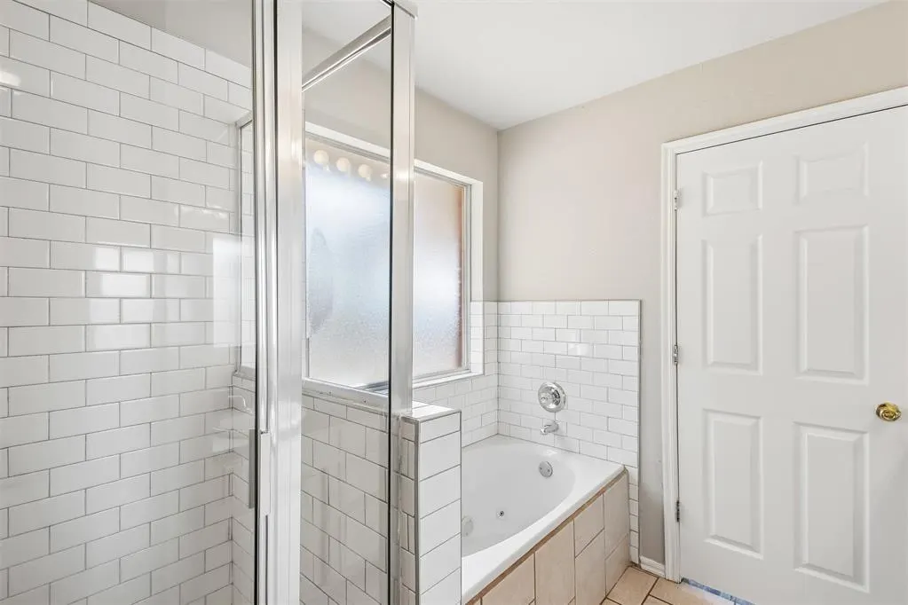 Photo 16 — 620 NW 21st Street, Moore, OK 73160