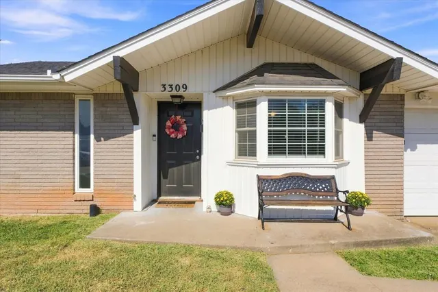 Photo 5 — 3309 Rolling Lane, Oklahoma City, OK 73110